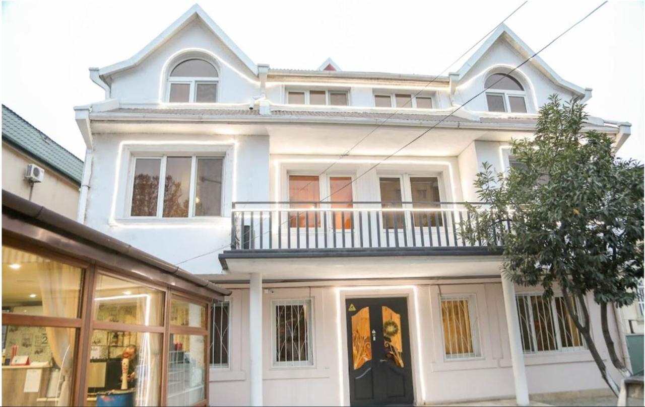 ティビリシ 7 Star Bed & Breakfast エクステリア 写真