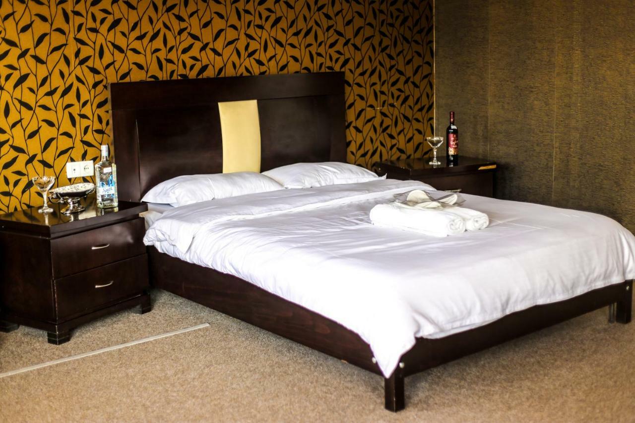 ティビリシ 7 Star Bed & Breakfast エクステリア 写真