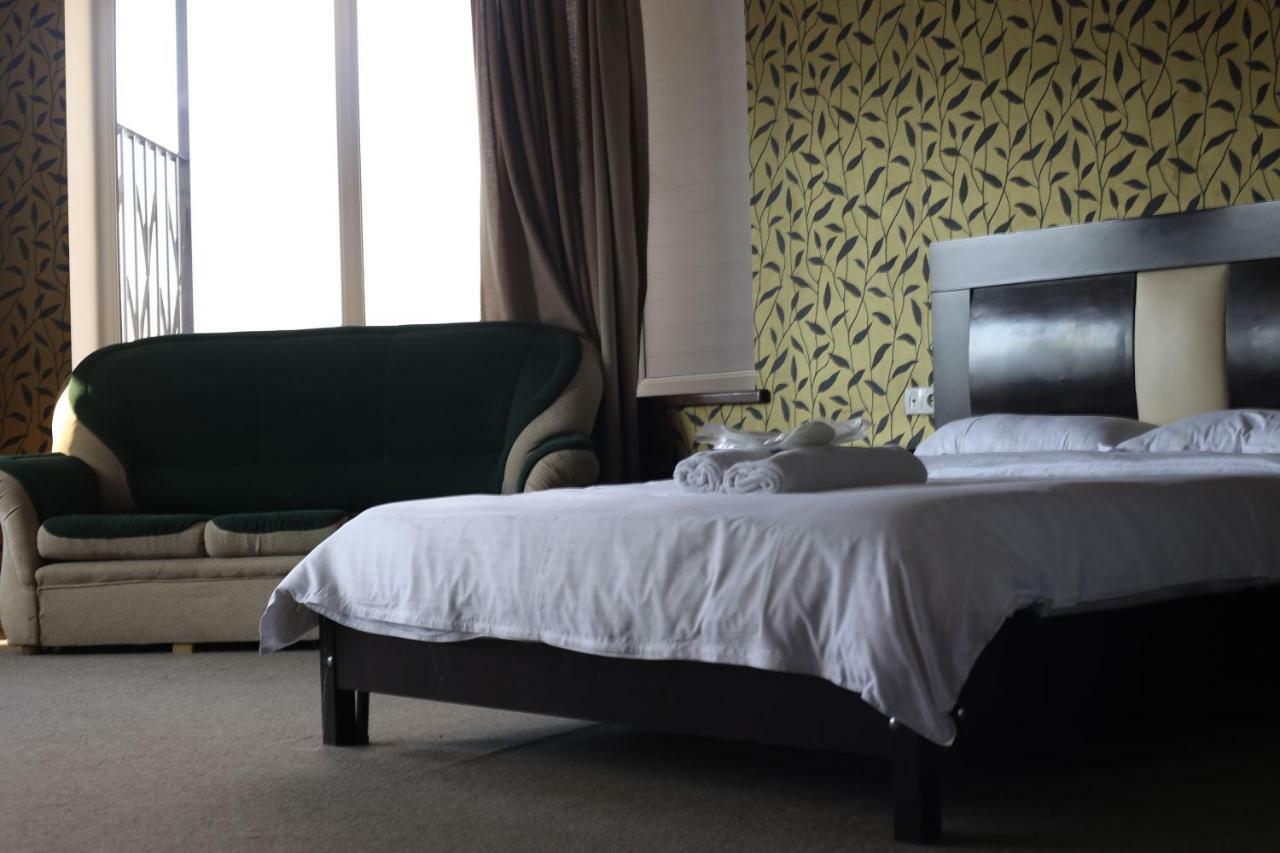 ティビリシ 7 Star Bed & Breakfast エクステリア 写真