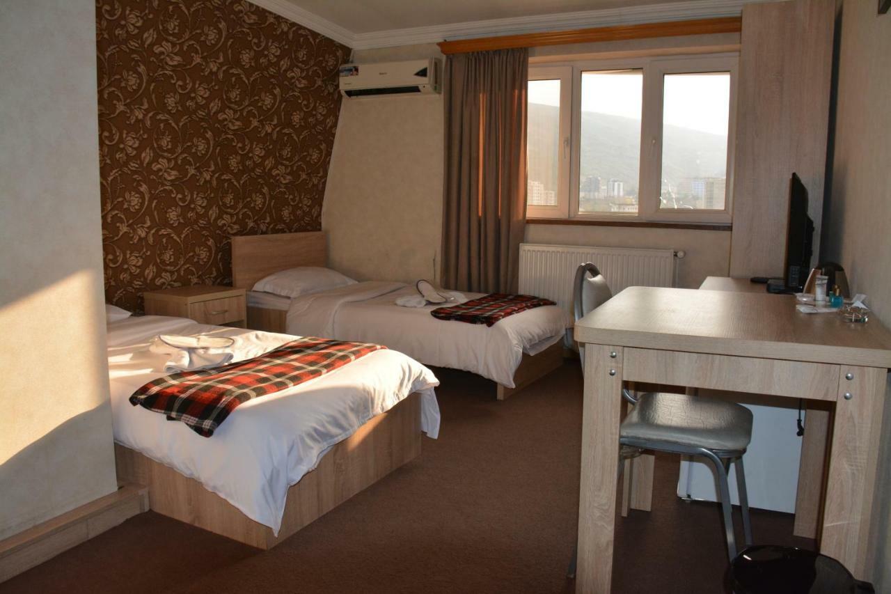 ティビリシ 7 Star Bed & Breakfast エクステリア 写真